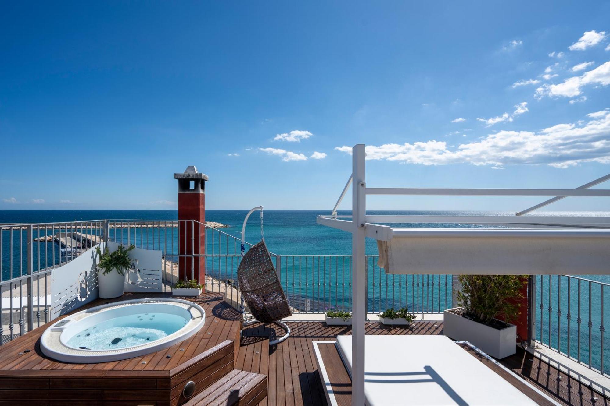 Apulia Charming Suites - Casa Rossa Suite Perla E Suite Corallo Savelletri Exterior foto